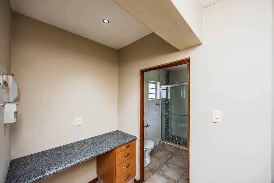 4 Bedroom Property for Sale in Beacon Bay Eastern Cape